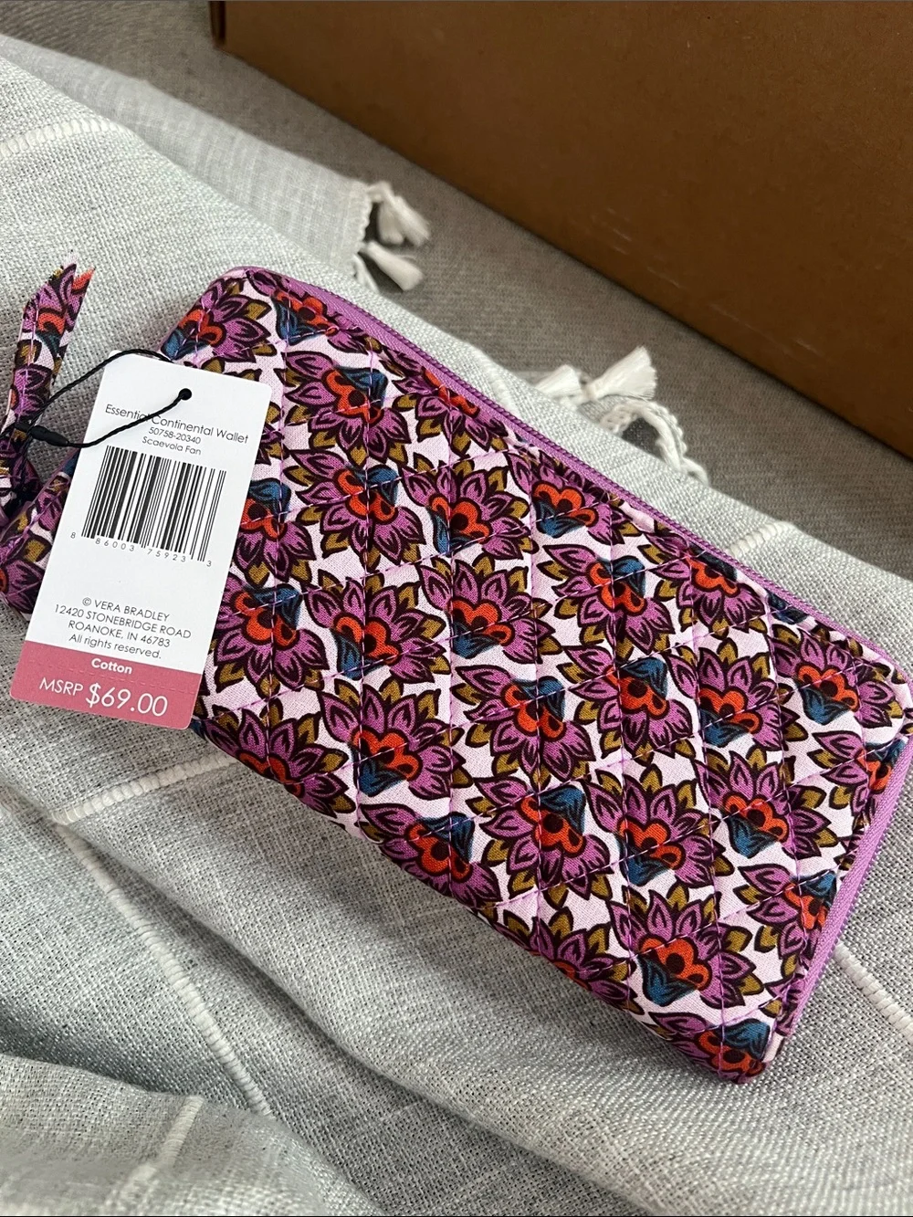 NWT Vera Bradley Essential Continental Wallet in Scaevola Fan Pattern
